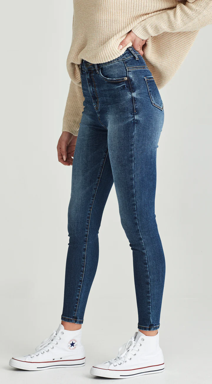 Junkfood Jeans Bowie Ankle Grazer Jean - Dark Blue