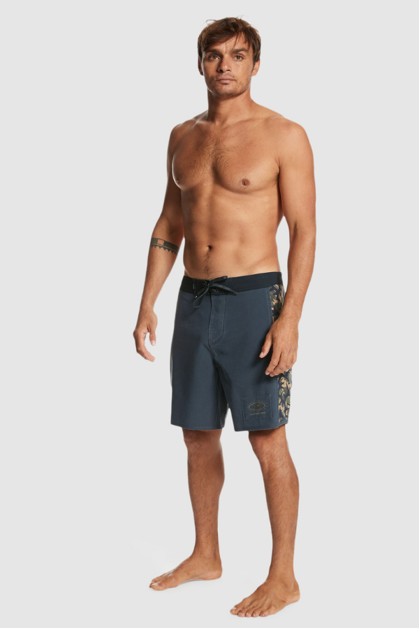 Quiksilver Surfsilk Arch 18 - Black