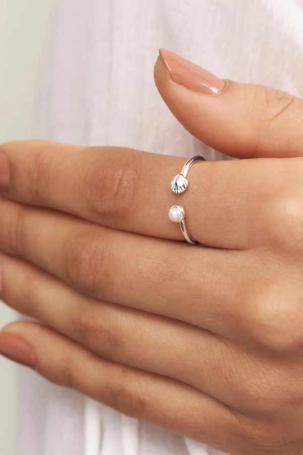 Midsummer Star Venus Pearl Ring