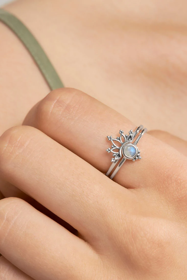 Midsummer Star Wonderland Moonstone Ring Set