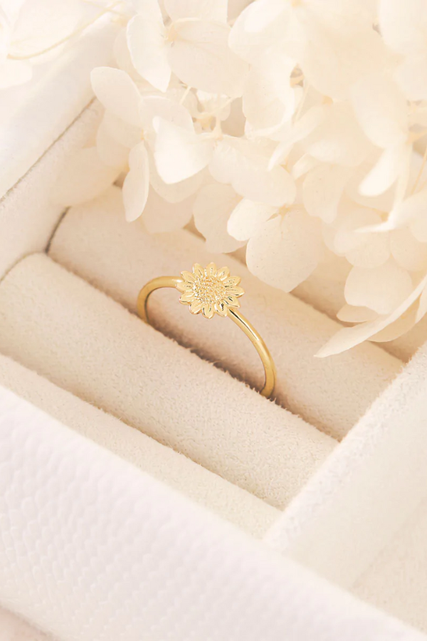Midsummer Star Delicate Sunflower Ring - Gold